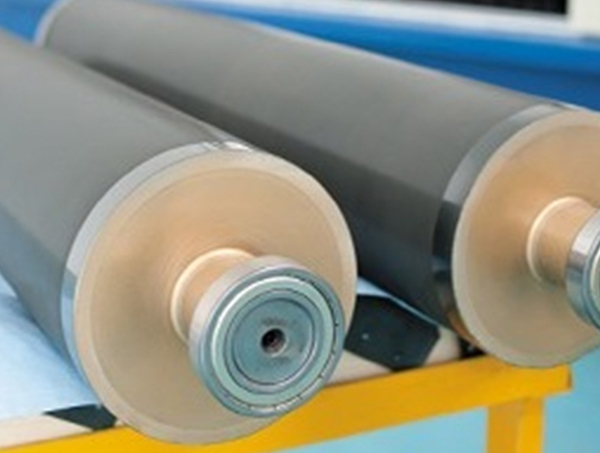 শিল্প অ্যাপ্লিকেশনগুলিতে হার্ড খাদ প্রলিপ্ত রোলারগুলির সুবিধাগুলি কী কী?